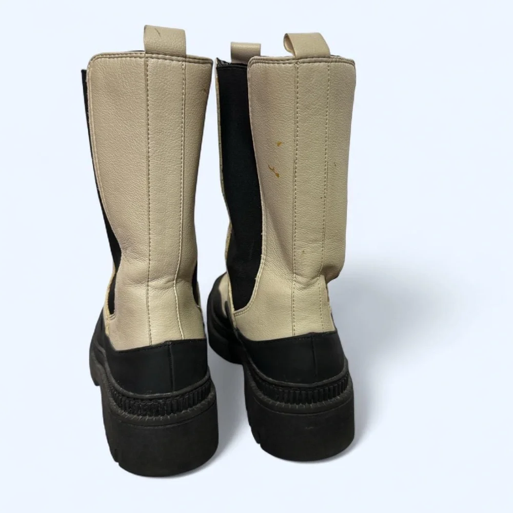 Marco Tozzi Chunky Platform Lug Sole Chelsea Boots EU40 Sz9 Y2K Moto Cream/Black
